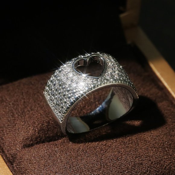 925 Sterling Silver Diamond Heart Cutout Ring Band - Picture 7 of 8